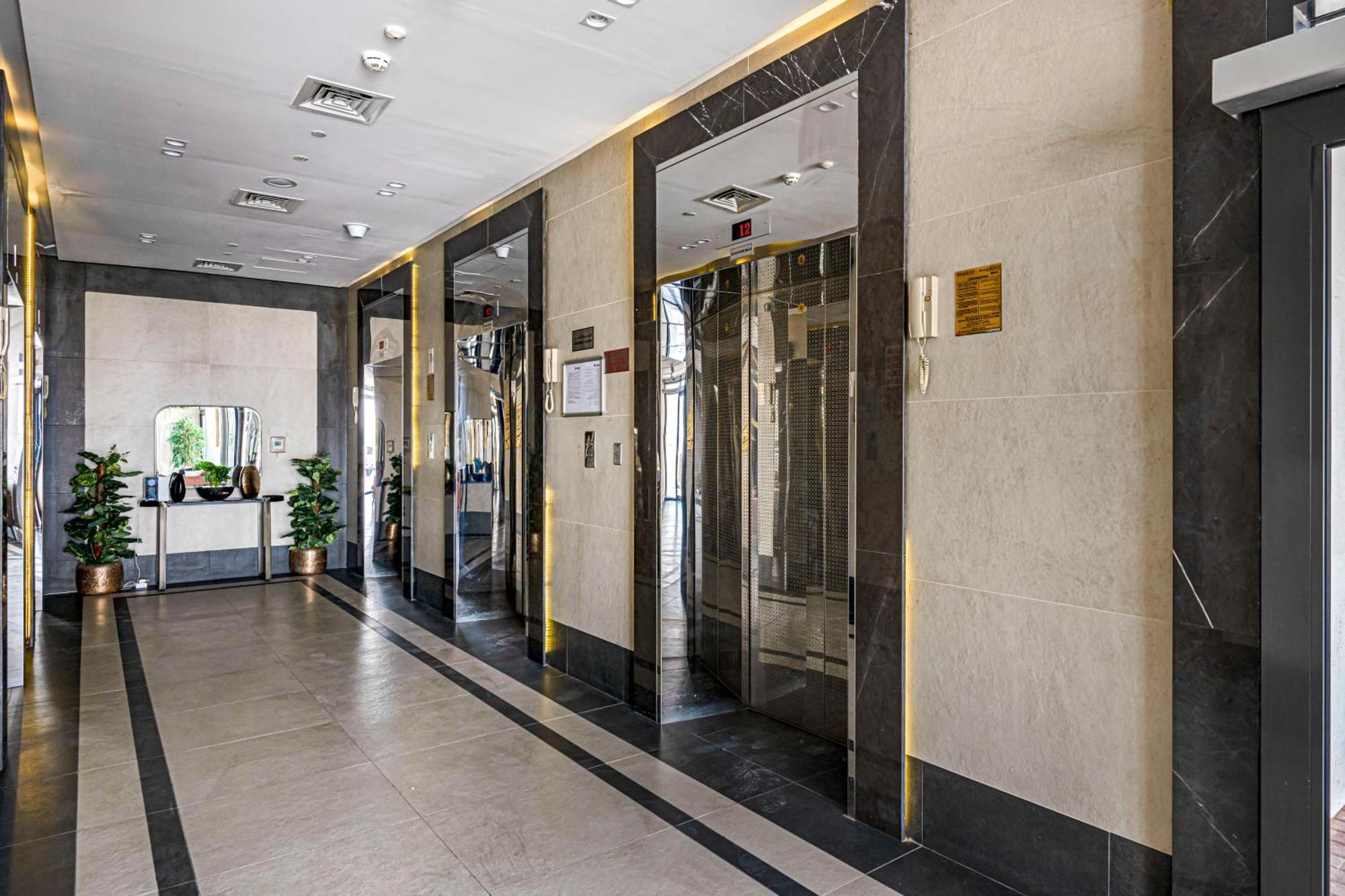 Sophisticated With Dubailand Views شقة دبي