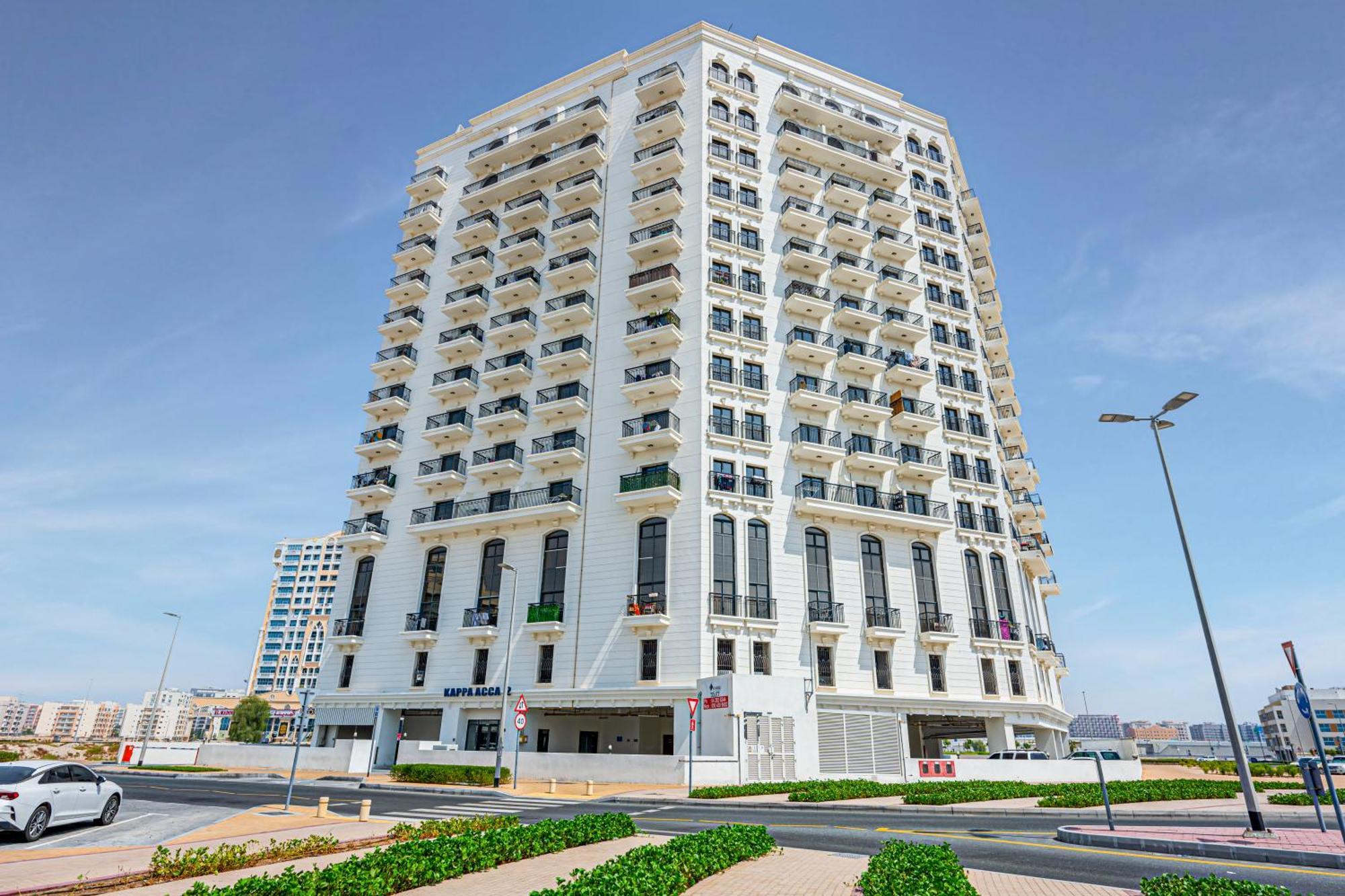Sophisticated With Dubailand Views شقة *